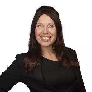 Krystal Lee Moore, London, Real Estate Agent